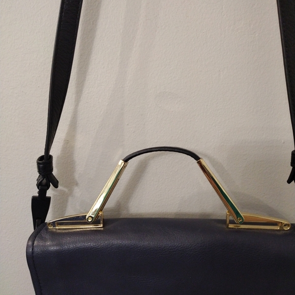 POUR LA VICTOIRE Boxy Crossbody Bag Satchel Purse Leather Navy Convertible.10 - Picture 4 of 10